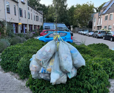 pmd zakken aan paal rietkampen