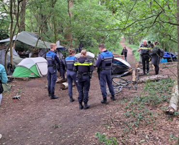 de ontruiming daklozenkamp edejpeg