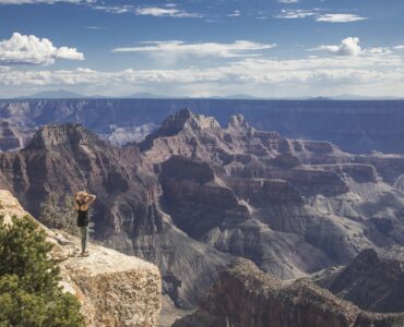 aan de rand van het ravijn