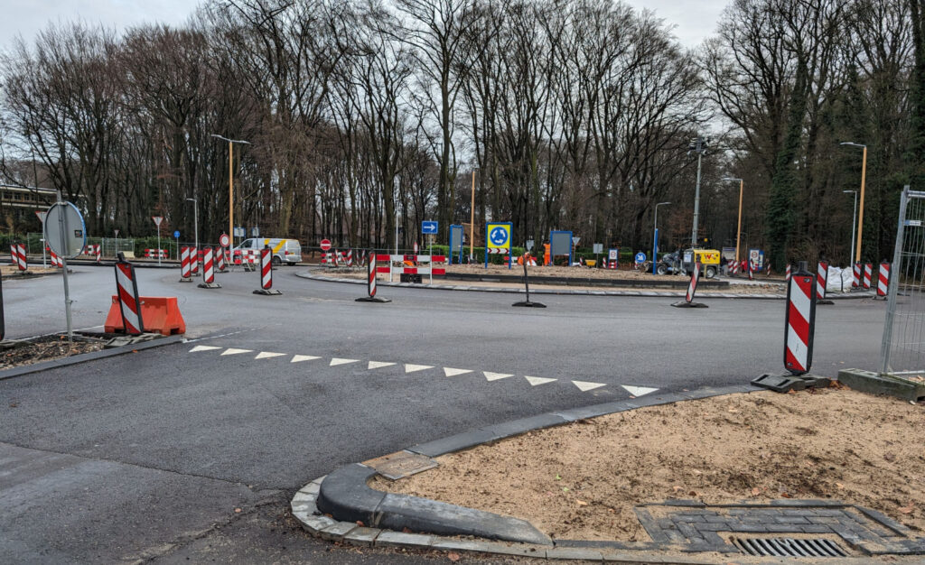 Ede's verkeersveiligheid in crisis: ontdek wat er gebeuren moet 1 rotrotonde parklaan zandlaan