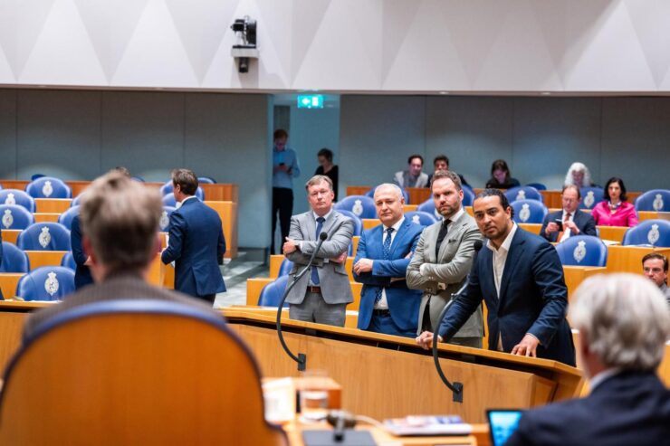 tk debat interrumptie