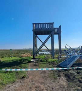 uitkijktoren binnenveld vernield 3