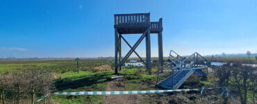 uitkijktoren binnenveld vernield 3